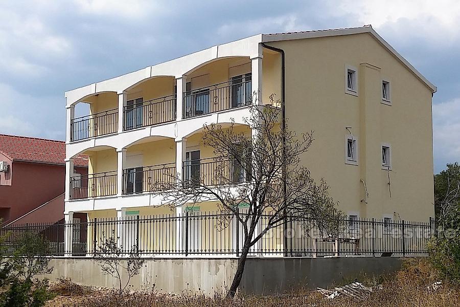 Trogir - Nytt hus med 7 lägenheter
