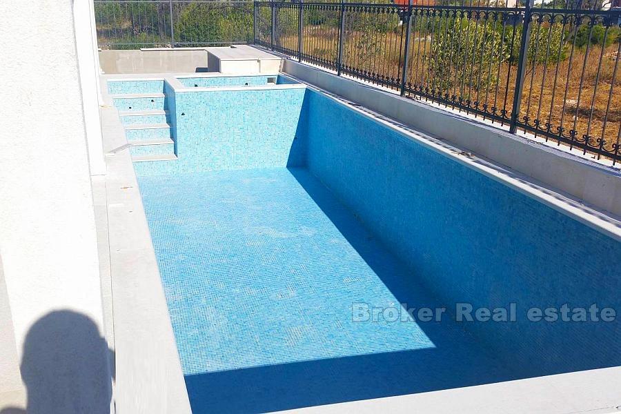 Трогир - Новый дом на 7 квартир