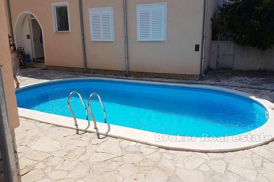 Ostrov Brač, apartmán se dvěma ložnicemi