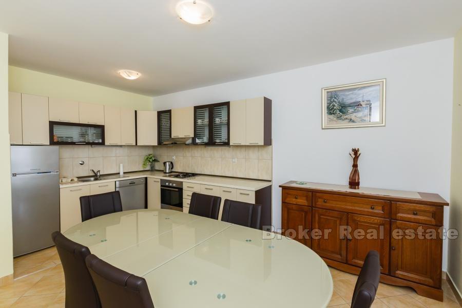 Kastela - Appartamento con due camere da letto