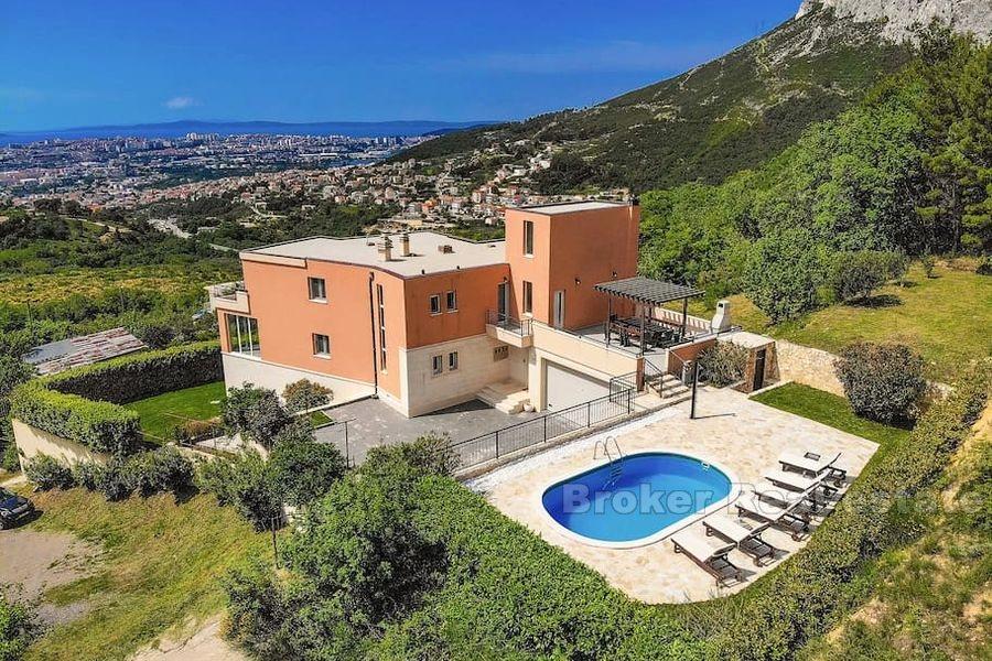W pobliżu Splitu, luksusowa willa ze wspaniałym widokiem