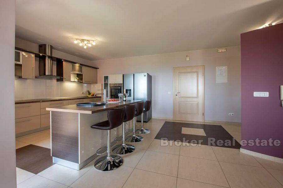 W pobliżu Splitu, luksusowa willa ze wspaniałym widokiem