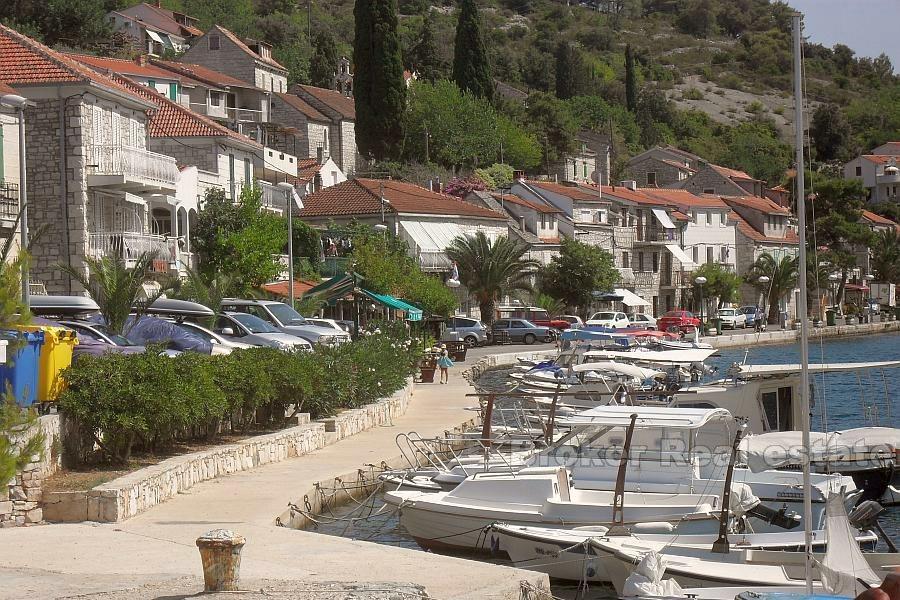 Wyspa Solta, bliźniak przy morzu