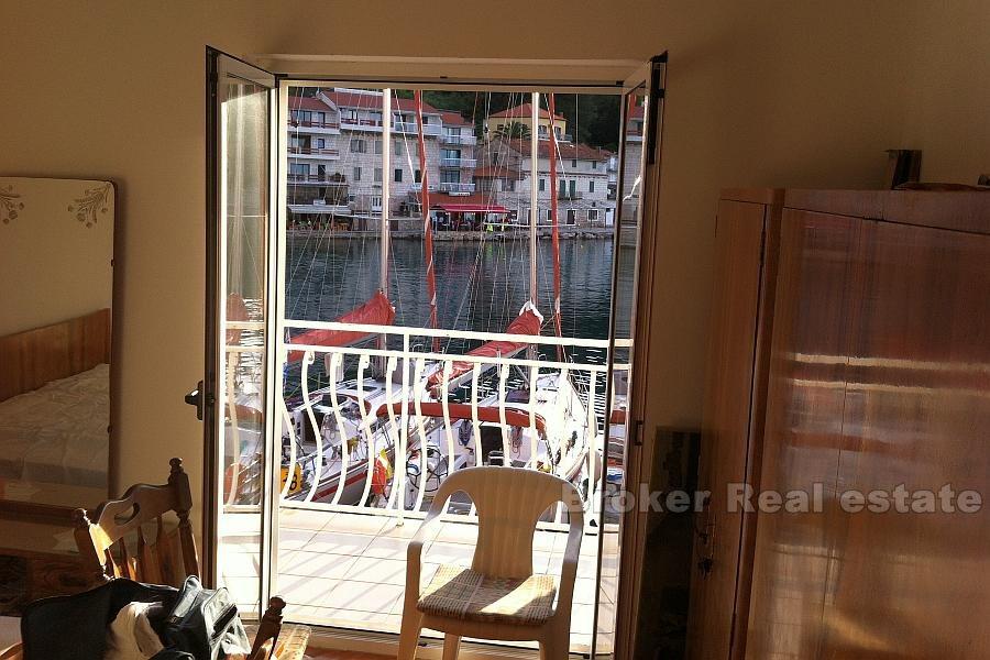 Wyspa Solta, bliźniak przy morzu