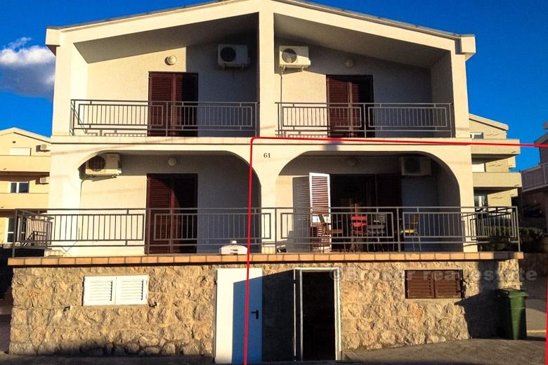 U blizini Karlobaga, lijep apartman
