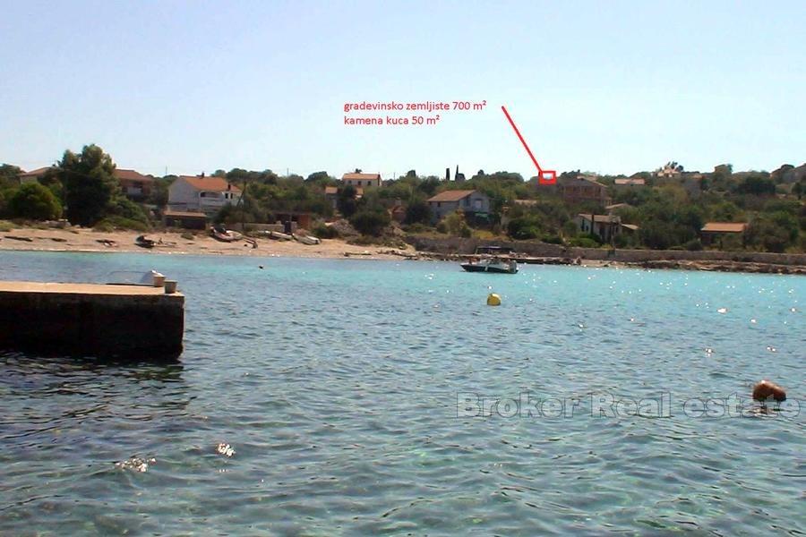 Ön Drvenik - Byggmark med ruin