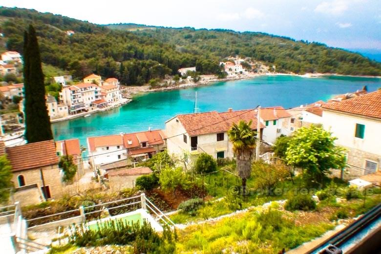 Island of Solta - Renovated detached house, 50 meters from the sea