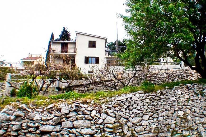 Island of Solta - Renovated detached house, 50 meters from the sea