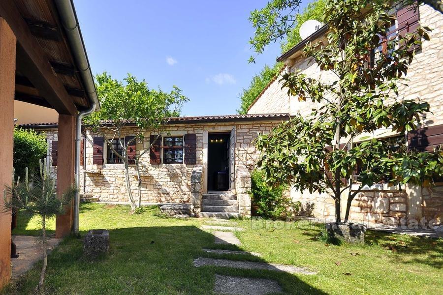 Pazin, stará kamenná vila z roku 1709.