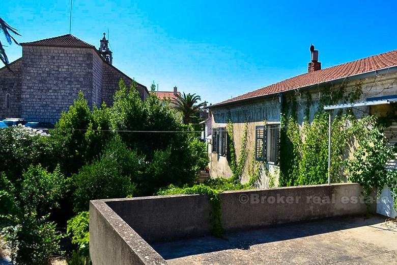 Island of Hvar, romantic Dalmatian house for renovation