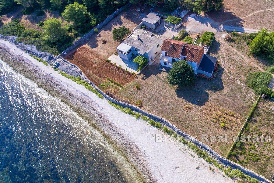 Otok Brač, kuća uz plažu s prekrasnim pogledom
