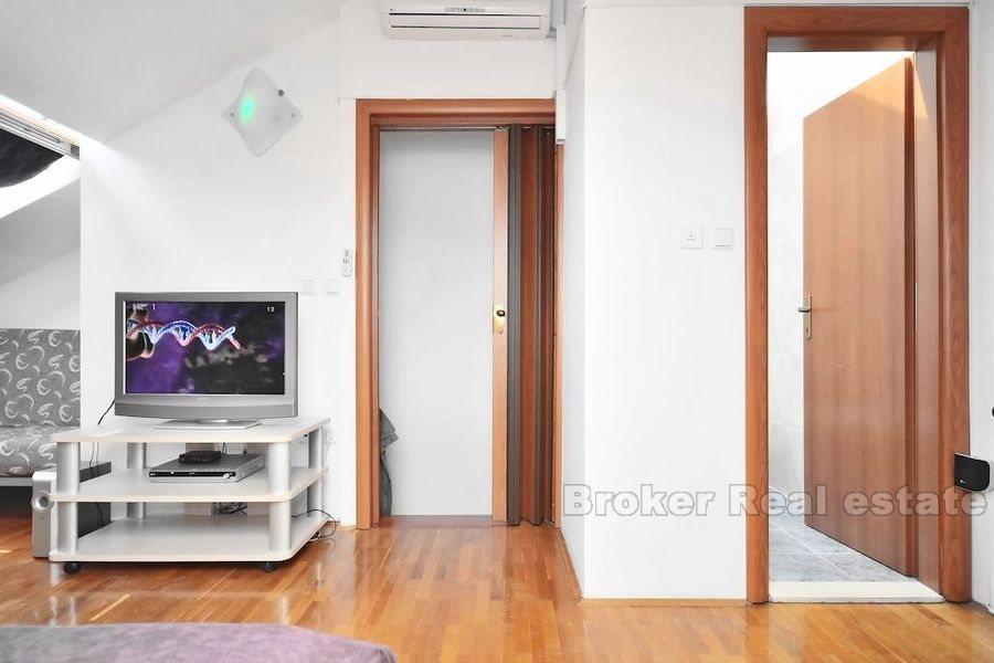 Znjan, appartement duplex entièrement meublé