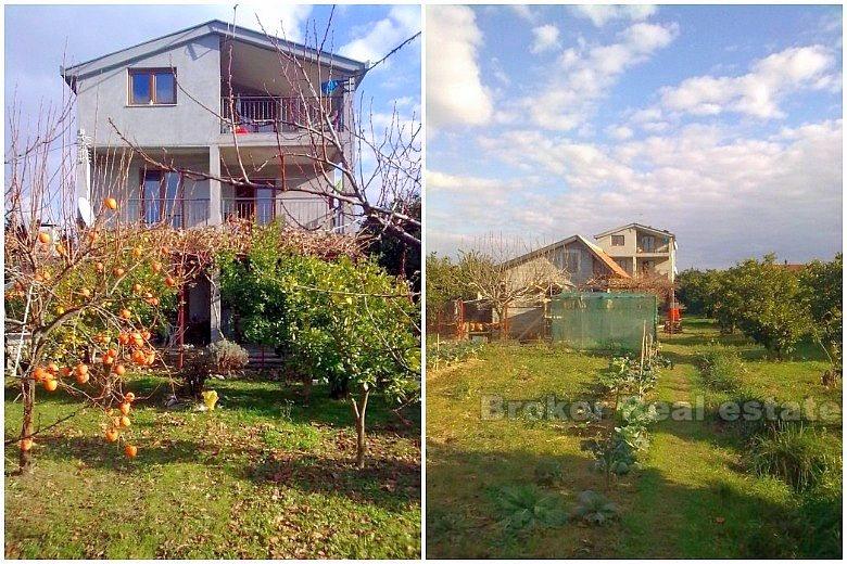 Opuzen - Hus i Neretva-dalen