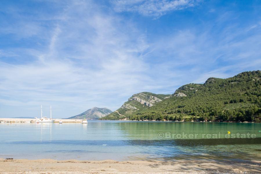 Peljesac, house right on the beach
