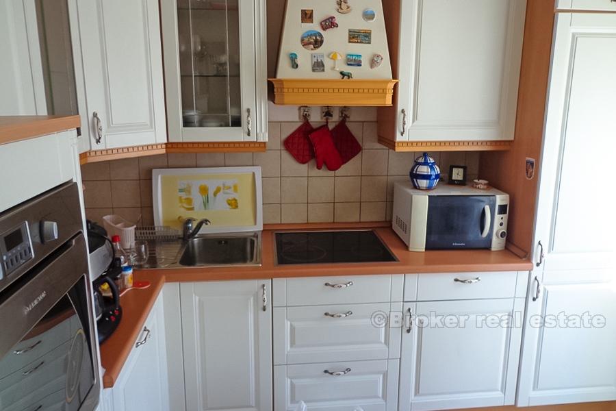 Split, veldig attraktiv villa med svømmebasseng