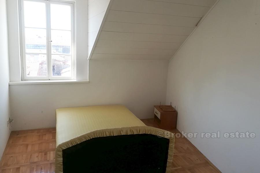 Split, Centrum, tre våningar lägenhet nära stadens centrum