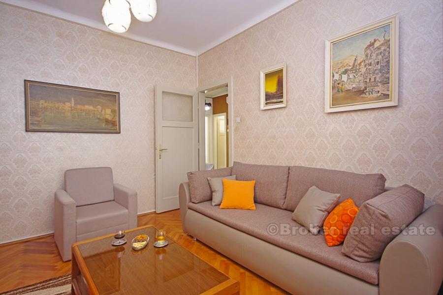 Split, Bacvice, confortable appartement de trois chambres