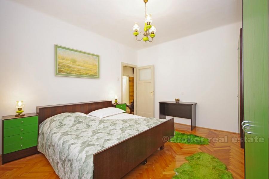 Split, Bacvice, confortable appartement de trois chambres