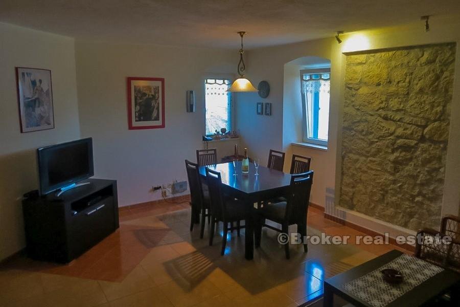 Ploce - Odnowiony kamienny dom w pierwszym rzędzie do morza