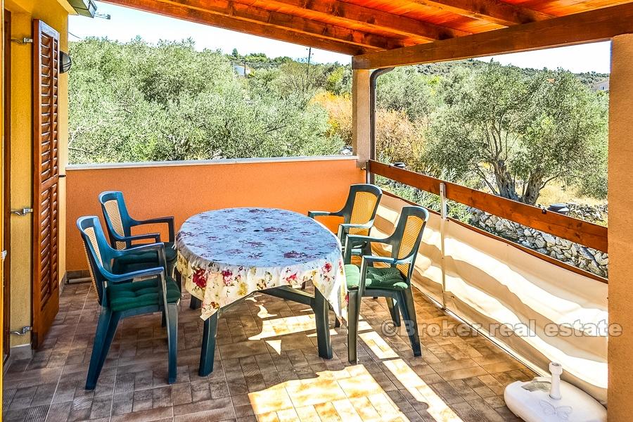 W pobliżu Trogiru - Uroczy dom w spokojnej okolicy