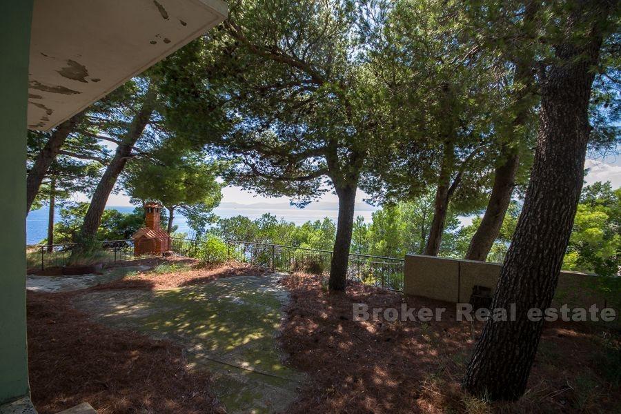 Omis - Excellente maison située au premier rang de la mer