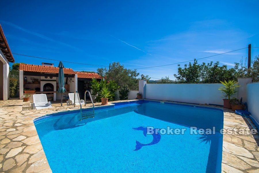 Island of Solta - House with swimming pool