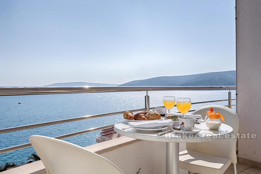 Trogir - Hotel mit Meerblick