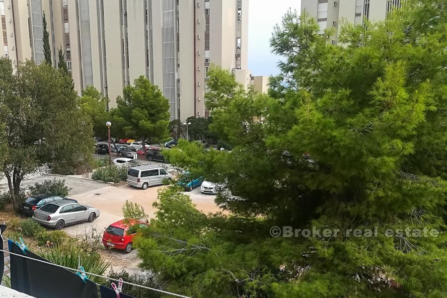 Split, Trstenik, byt se třemi ložnicemi