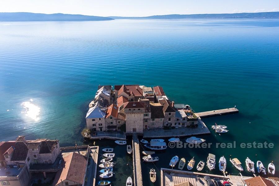 Kastela - Kamenný dům u moře