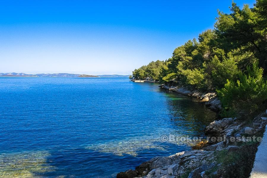 Isola di Dugi Otok, terreno edificabile vicino al mare