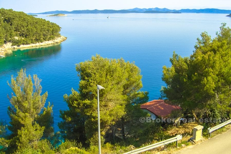 Øya Dugi otok, byggegrense nær sjøen