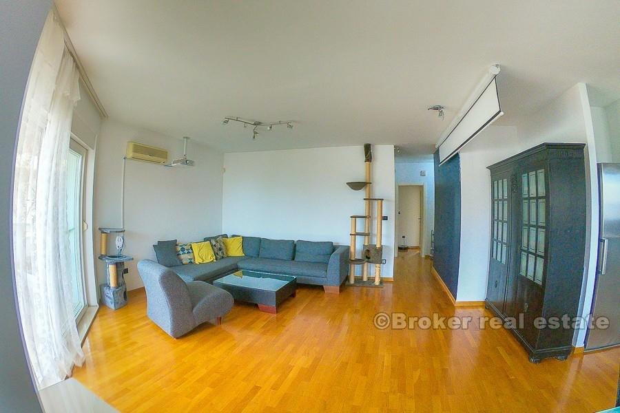 Split, Meje, umeblowany apartament z trzema sypialniami