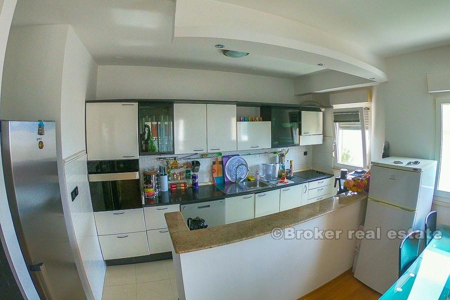 Split, Meje, umeblowany apartament z trzema sypialniami