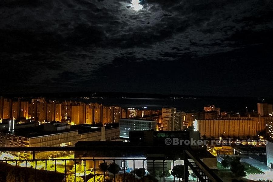 Split, Sucidar, appartement de deux chambres à coucher, vue mer