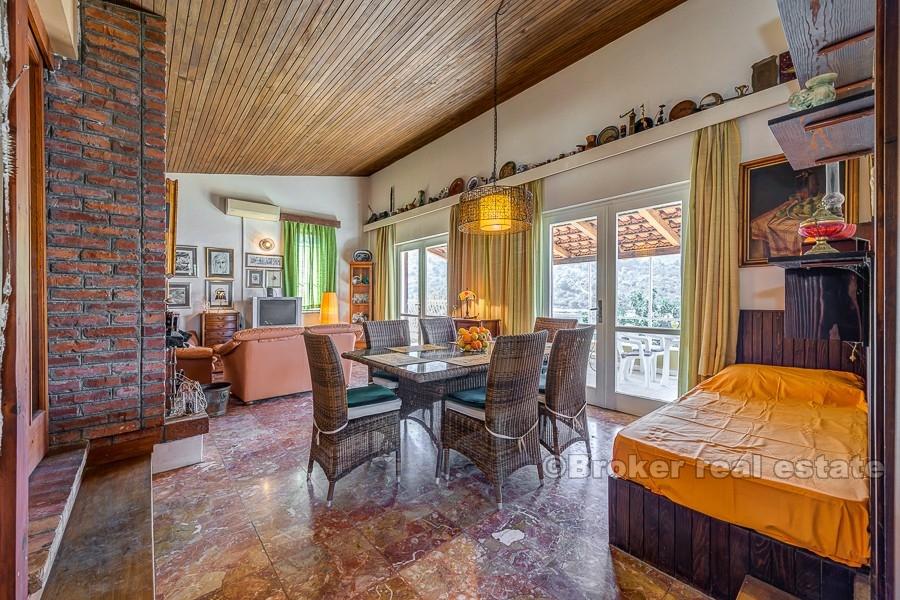 Trogir, charming house first row to the sea