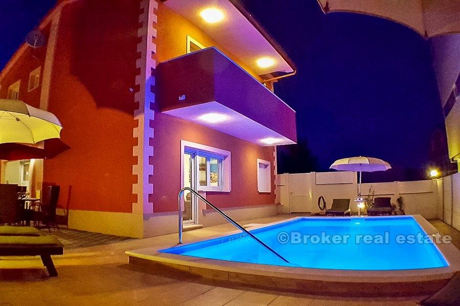 Wyspa Ciovo, dwie nieruchomości położone po południowej stronie wyspy