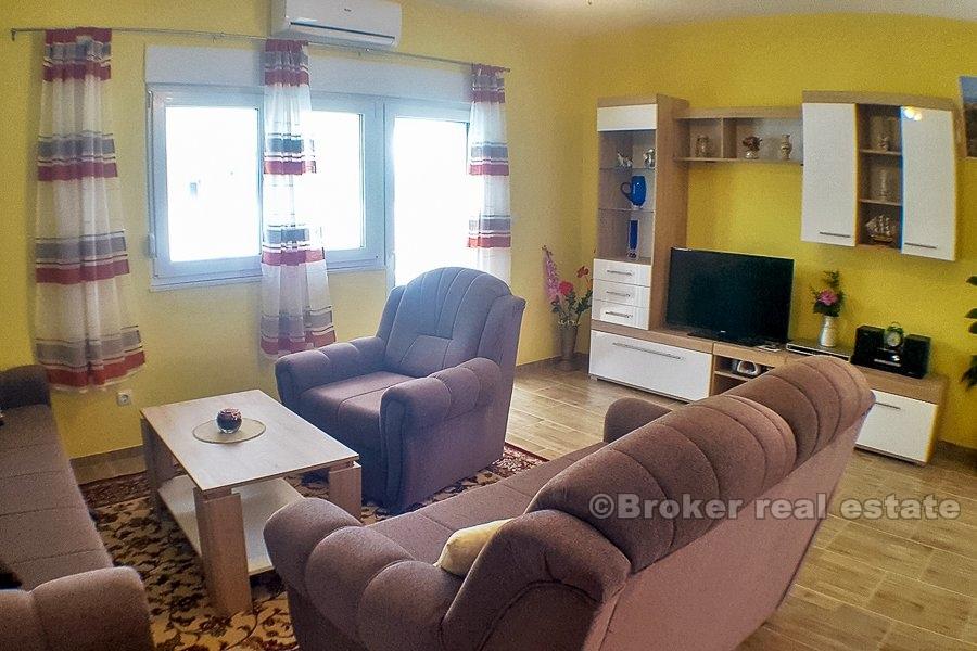 Wyspa Ciovo, dwie nieruchomości położone po południowej stronie wyspy