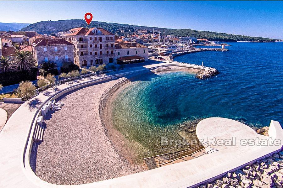 Île de Brac - Appartement d'une chambre, première rangée de la mer