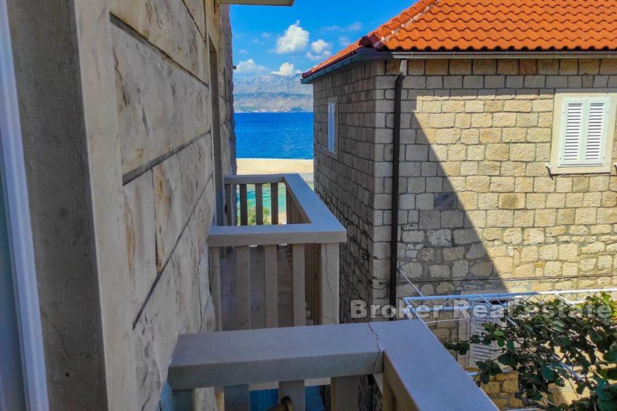 Île de Brac - Appartement d'une chambre, première rangée de la mer