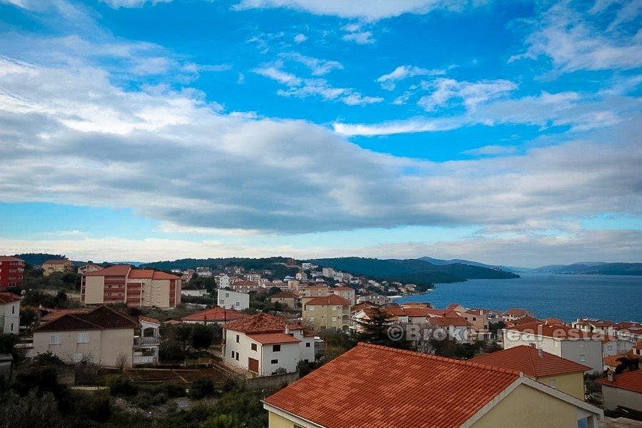 Остров Чиово, двухкомнатная квартира с видом на море