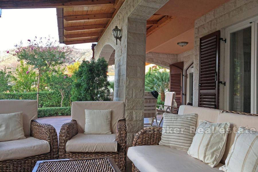 Blisko Dubrownika, wolnostojąca willa z widokiem na ogród i morze