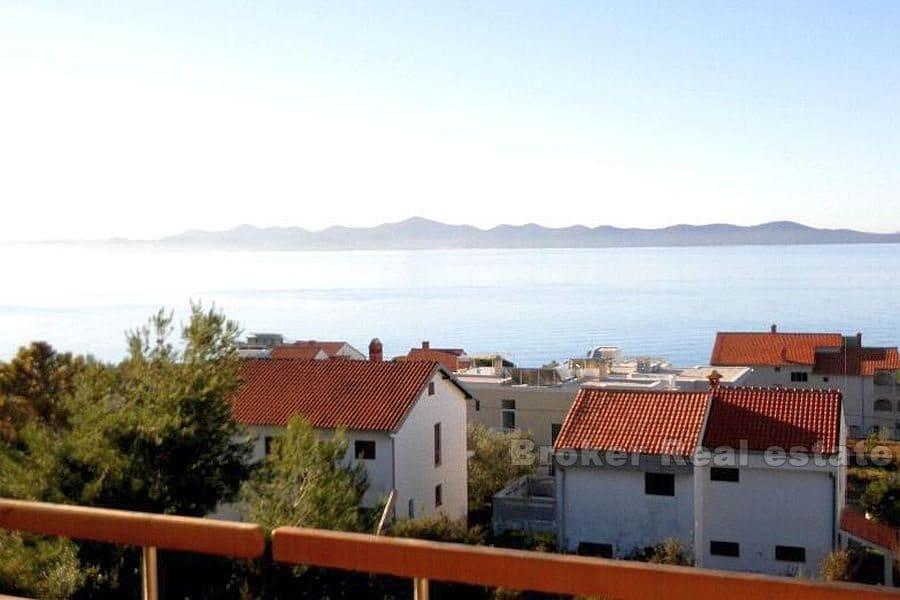 près de Zadar, maison individuelle avec vue sur la mer
