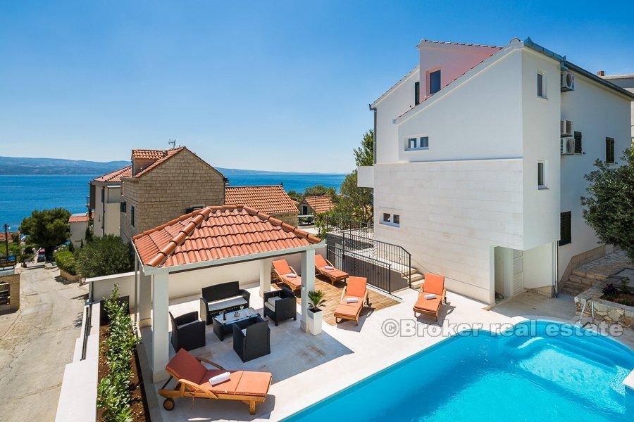 Omiš, vila s bazénom