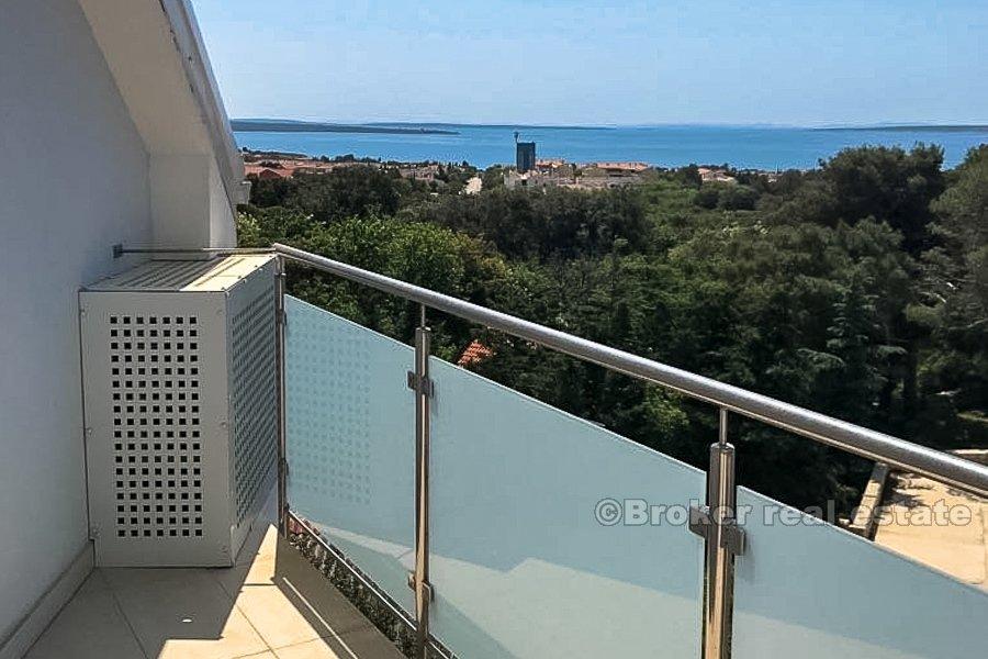 Ostrov Pag, nově postavené apartmány