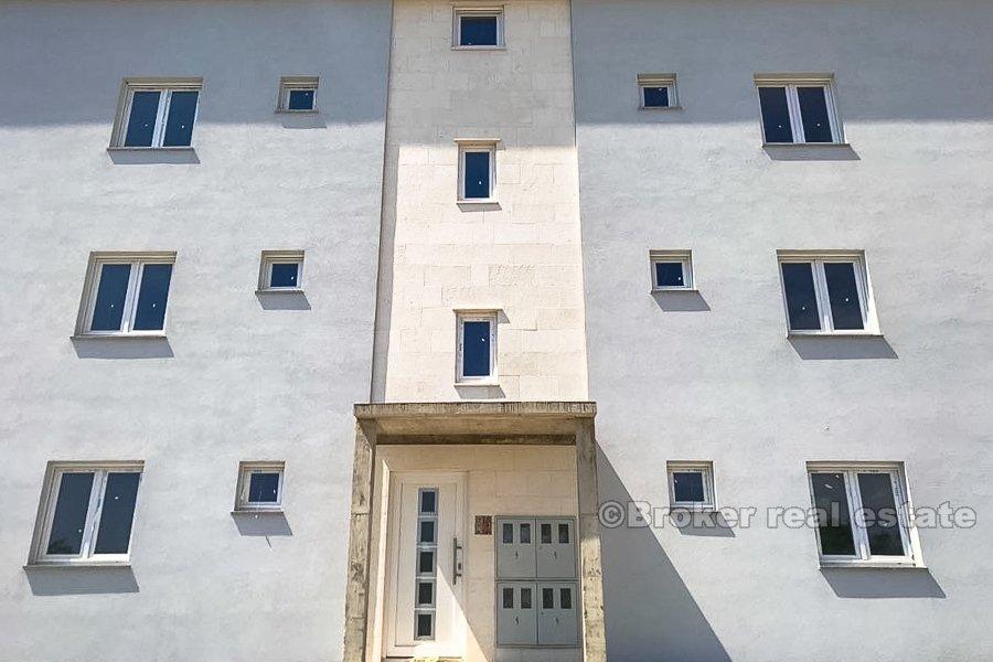 Ostrov Pag, nově postavené apartmány