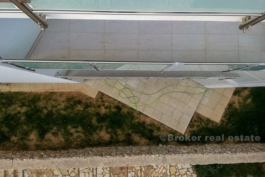 Ostrov Pag, nově postavené apartmány