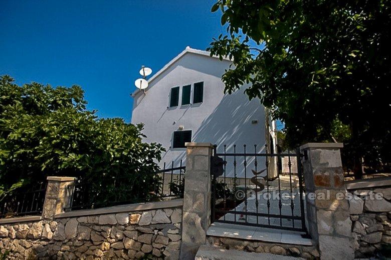 Insel Brac, freistehendes Haus mit Meerblick
