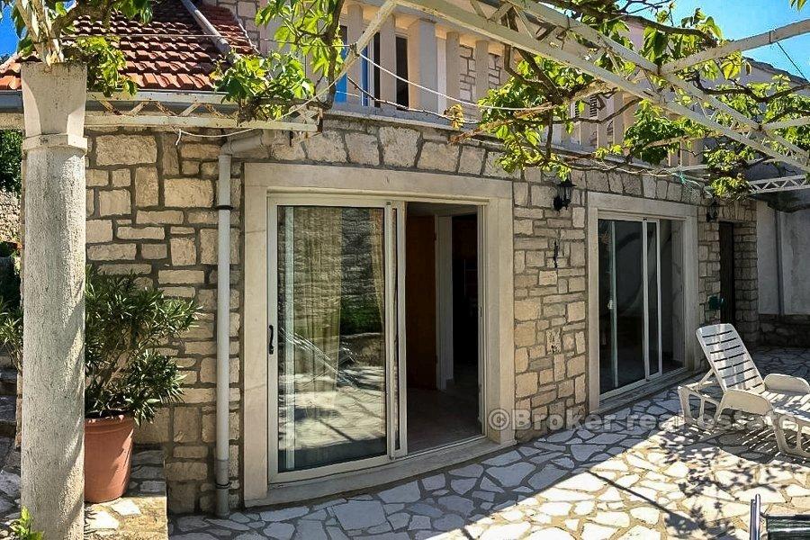 Otok Korčula, tri kamene kuće
