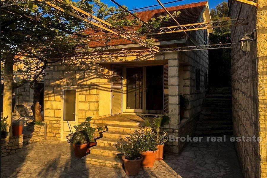 Otok Korčula, tri kamene kuće