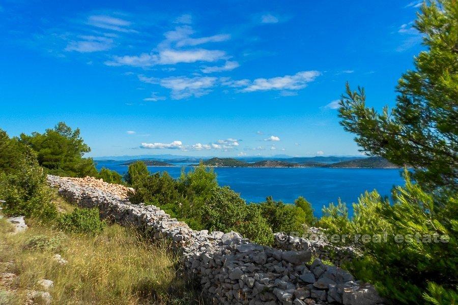 Isola di Zirje, terreno edificabile con vista mare